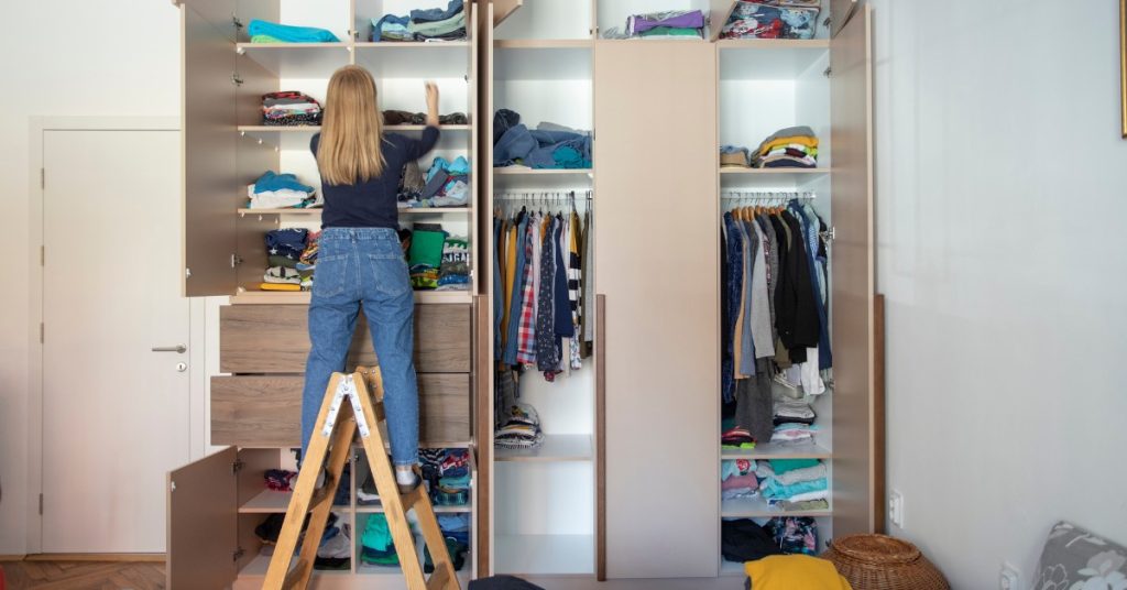 Effective decluttering and deep cleaning strategies