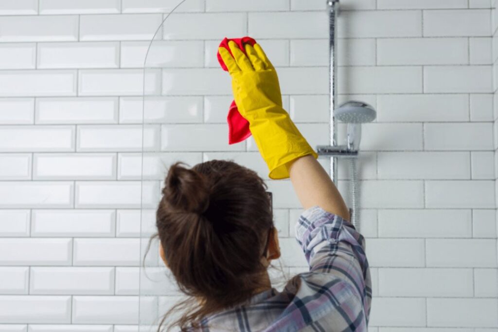 Pristine bathroom cleaning tips